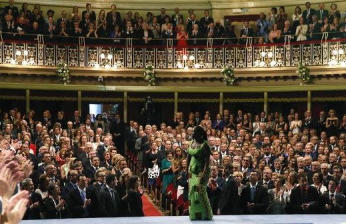 Premios Príncipe de Asturias 2014: Paloma Rocasolano se viste como Letizia en 2012