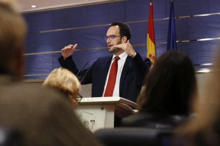 El PSOE se adelanta a Ciudadanos y pide una comisión sobre Bárcenas en el Congreso