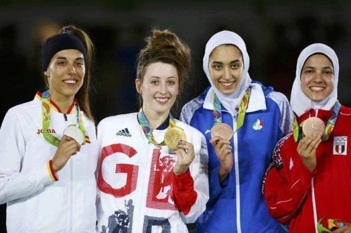 Kimia Alizadeh Zenoorin, la primera mujer iraní en ganar una medalla olímpica