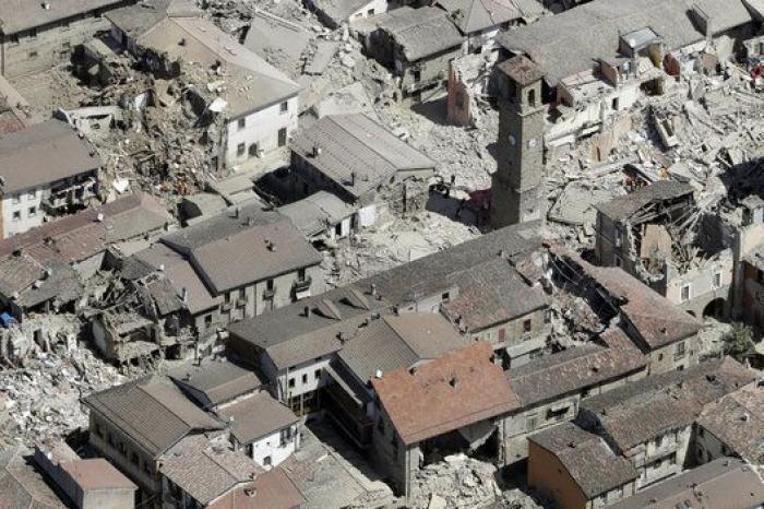 Suben a 278 los muertos por el devastador terremoto del centro de Italia