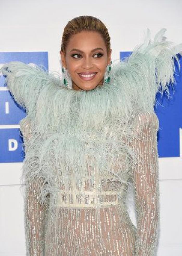 El símbolo feminista de la actuación de Beyoncé en los MTV VMAs que no pasó desapercibido