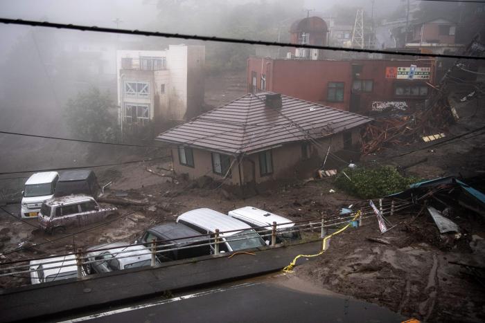 Hallados seis supervivientes tras un estremecedor deslizamiento de tierra en Japón