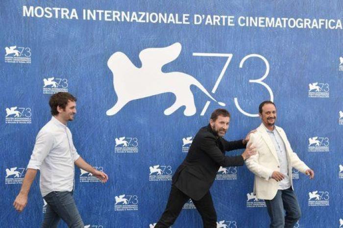 Raúl Arévalo sorprende en el Festival de Venecia con 'Tarde para la ira'