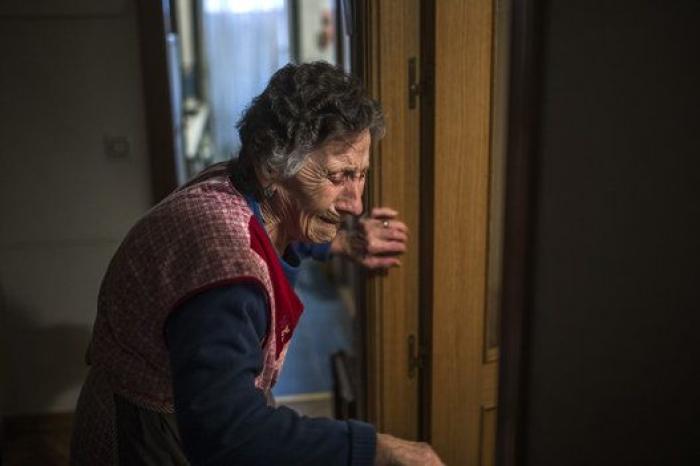 La mujer de 85 años desahuciada: "Ellos a vivir y nosotros a morirnos"