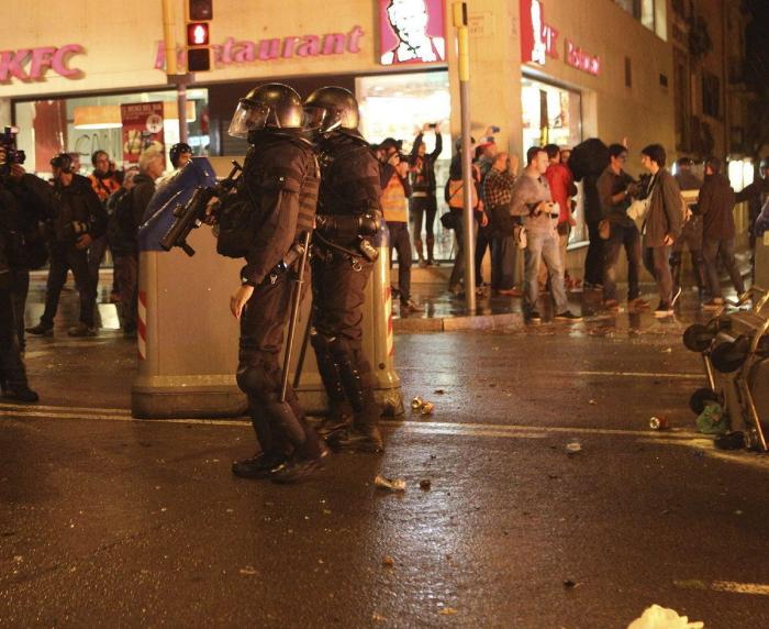 Cuarta noche de incidentes en Can Vies (Barcelona) con 23 detenidos