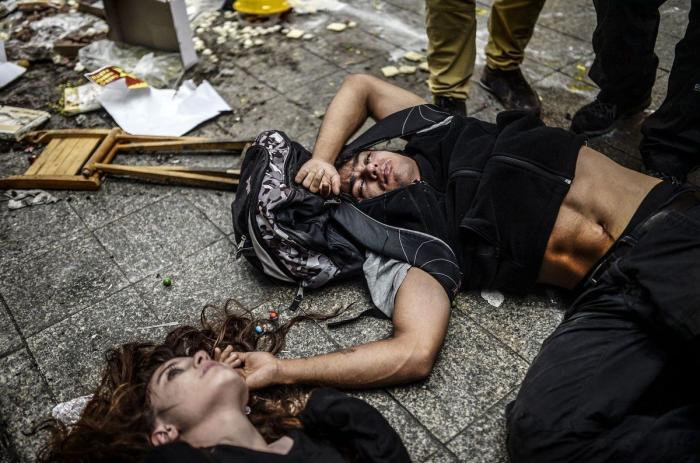 Taksim se enciende: disturbios y un periodista detenido en directo (VÍDEO)