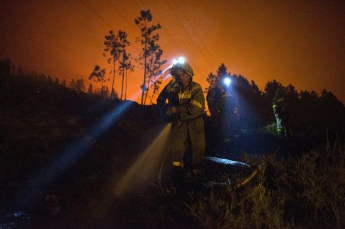 El fuego arrasa más de 6.000 hectáreas en Galicia