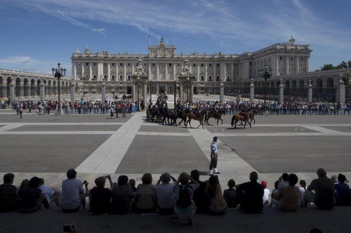 De Juan Carlos I a Felipe VI: los escenarios simbólicos de la sucesión (FOTOS)