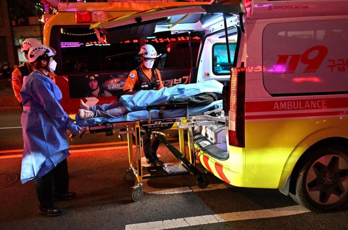 Al menos 153 muertos y 133 heridos tras una estampida en una fiesta de Halloween en Seúl