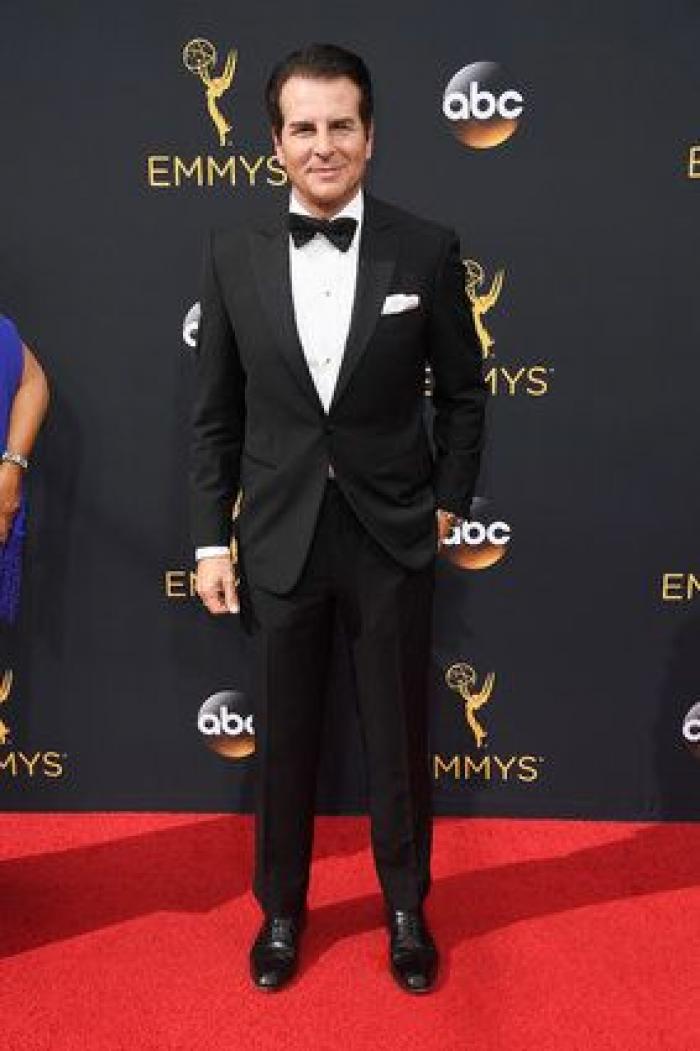 Amy Schumer no tuvo reparos en hablar sobre su tampón en la alfombra roja de los Emmy