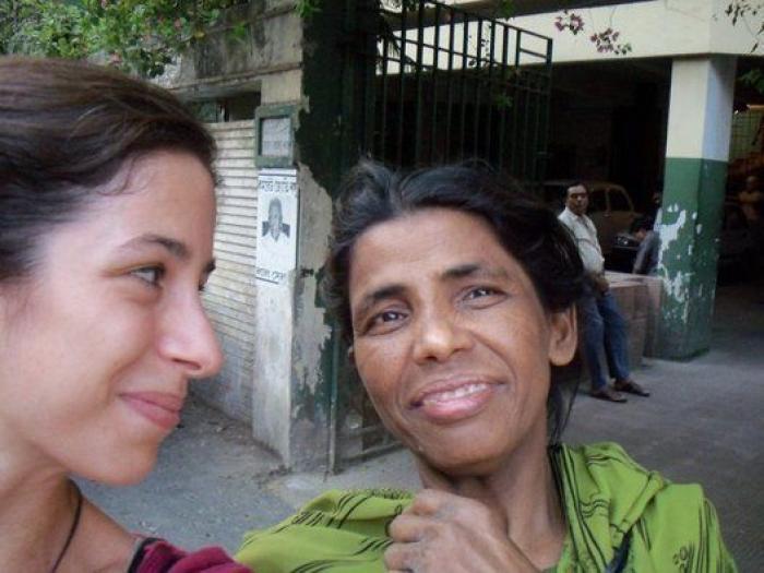 Día del Voluntario: desde ayudar a morir en Calcuta a acompañar a ancianos en Madrid