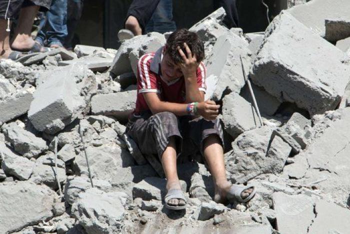 Mueren 6 niños en el bombardeo del régimen sirio a una guardería cerca de Damasco