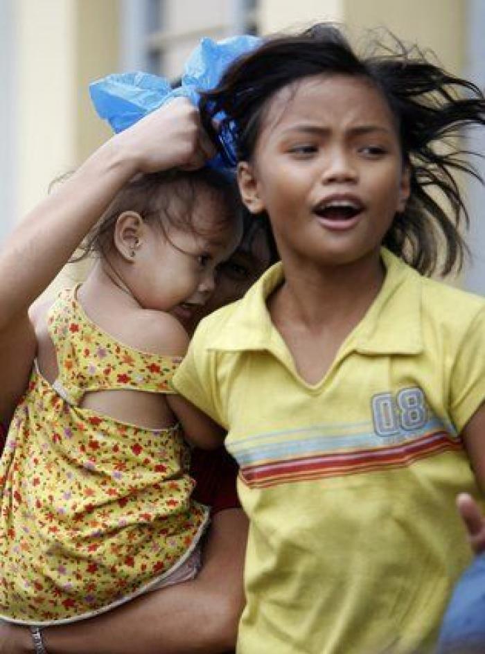 Hagupit deja a su paso por Filipinas 27 muertos, dos millones de afectados y 13.000 casas destruidas