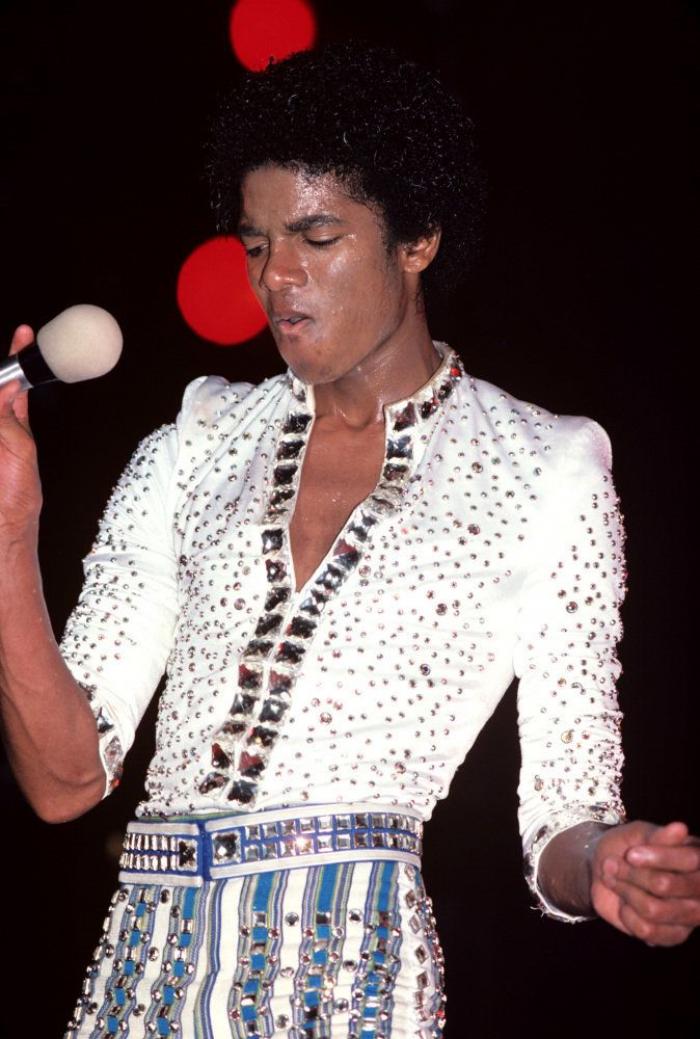 Michael Jackson se felicita a sí mismo por su 60 cumpleaños