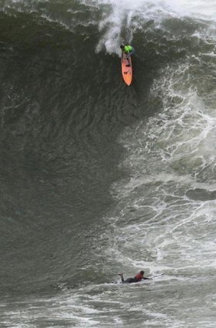 9 fotos impresionantes del temporal de olas en el norte