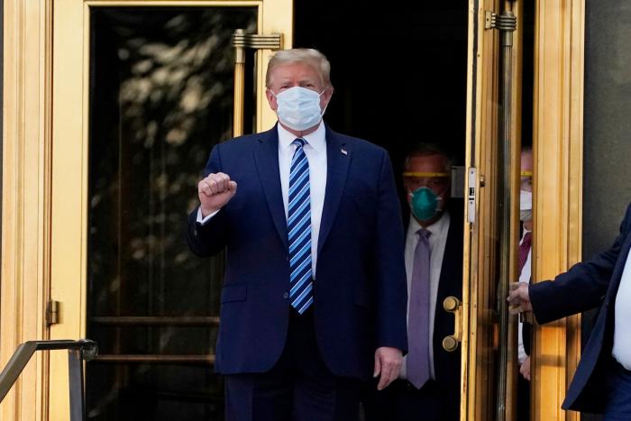 Trump y su esposa se vacunaron antes de abandonar la Casa Blanca