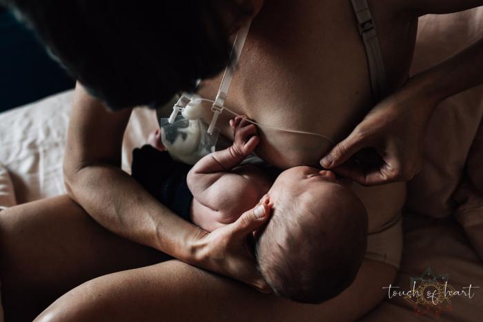 "Os voy a pinchar la burbuja": una médico la lía con su mensaje sobre las madres y la epidural