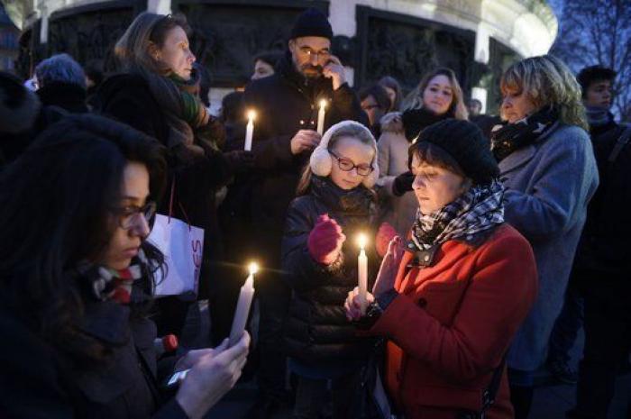 Tras el atentado a 'Charlie Hebdo', los medios se movilizan por su supervivencia