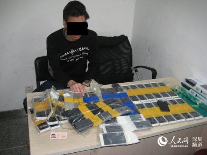 Este hombre intentó meter 94 iPhones de contrabando en China y falló estrepitosamente