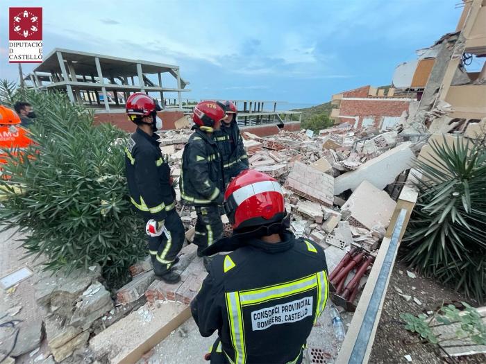 Las imágenes del derrumbe del edificio residencial en Peñíscola