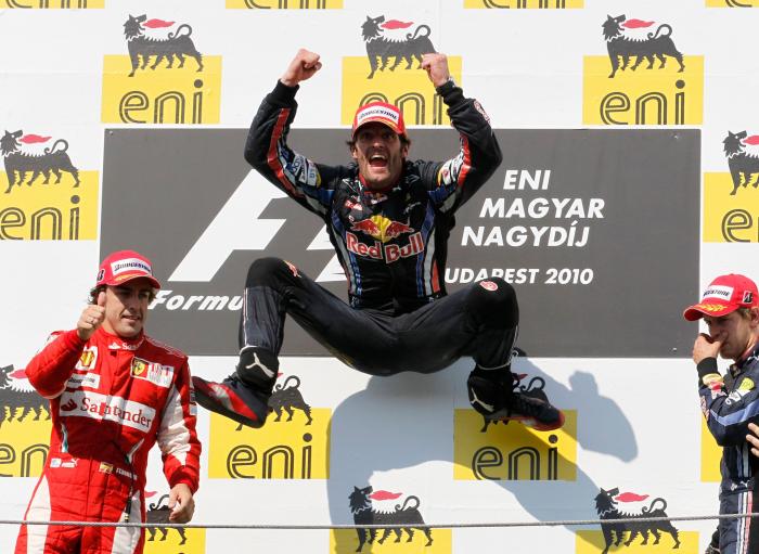 Carlos Sainz hace historia y consigue la primera victoria de su carrera en la Fórmula 1