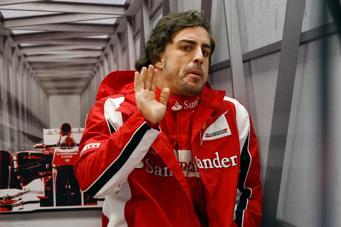 Cachondeo con la respuesta de Fernando Alonso cuando le preguntan si va al supermercado