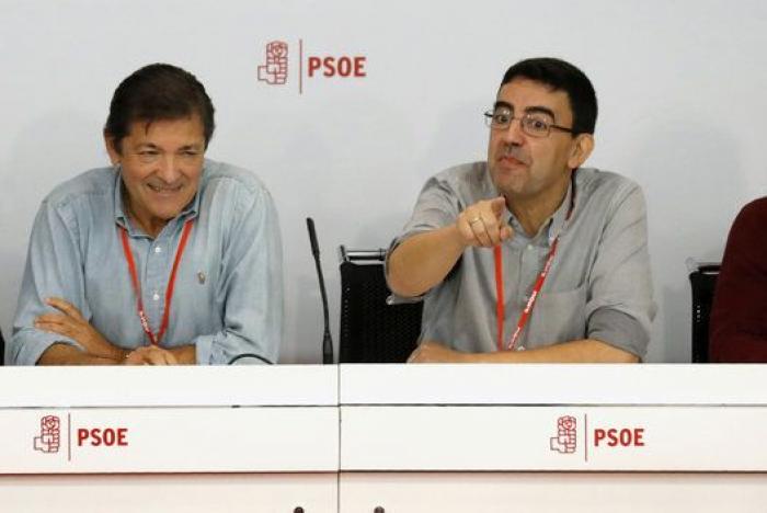 Dos meses de la gestora del PSOE: Una historia de sofocos e intrigas sin fecha de fin