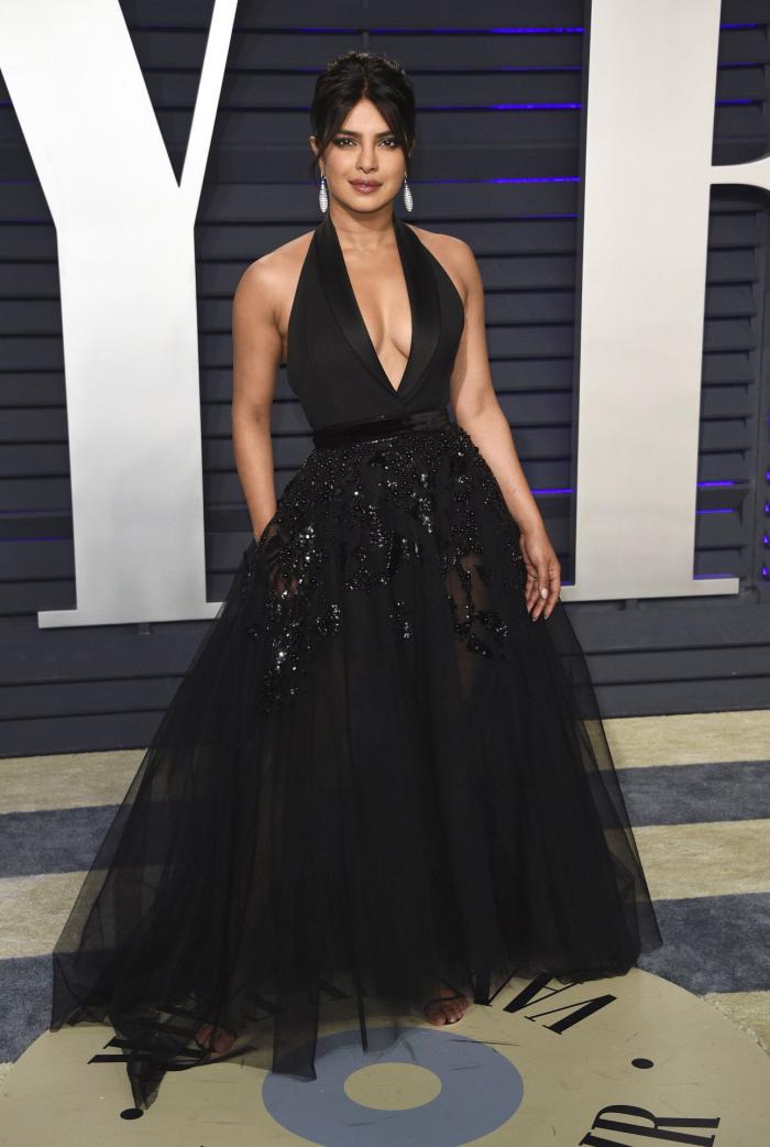 El más que atrevido vestido de Kendall Jenner y otros estilismos en la fiesta post-Oscar