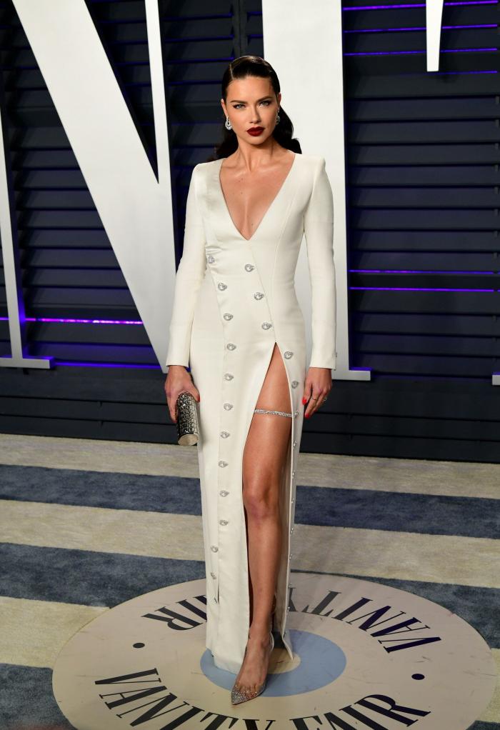 El más que atrevido vestido de Kendall Jenner y otros estilismos en la fiesta post-Oscar