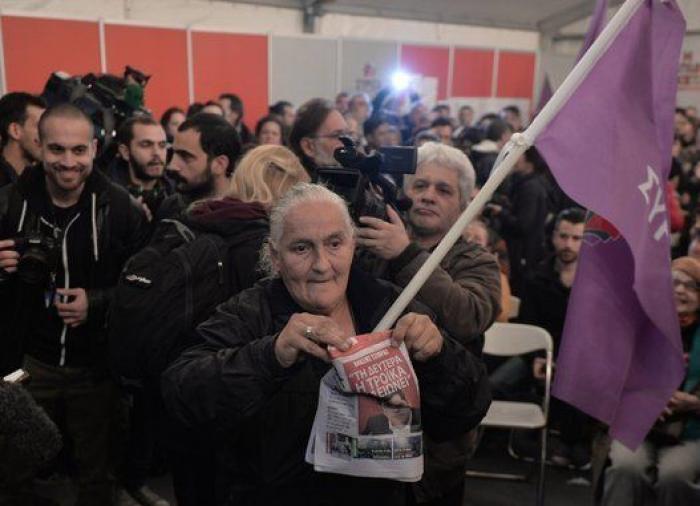 La alegría del cambio: la fiesta de los seguidores de Syriza (FOTOS)