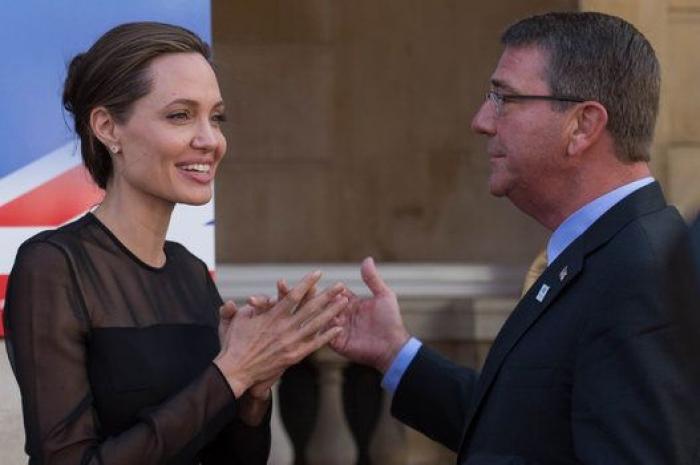 Angelina Jolie era la estrella de esta alfombra roja pero todas las miradas se fueron a otro lado
