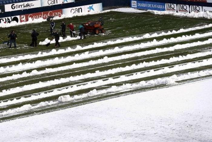 Suspendido el Osasuna-Zaragoza por el temporal de nieve en Pamplona (FOTOS)
