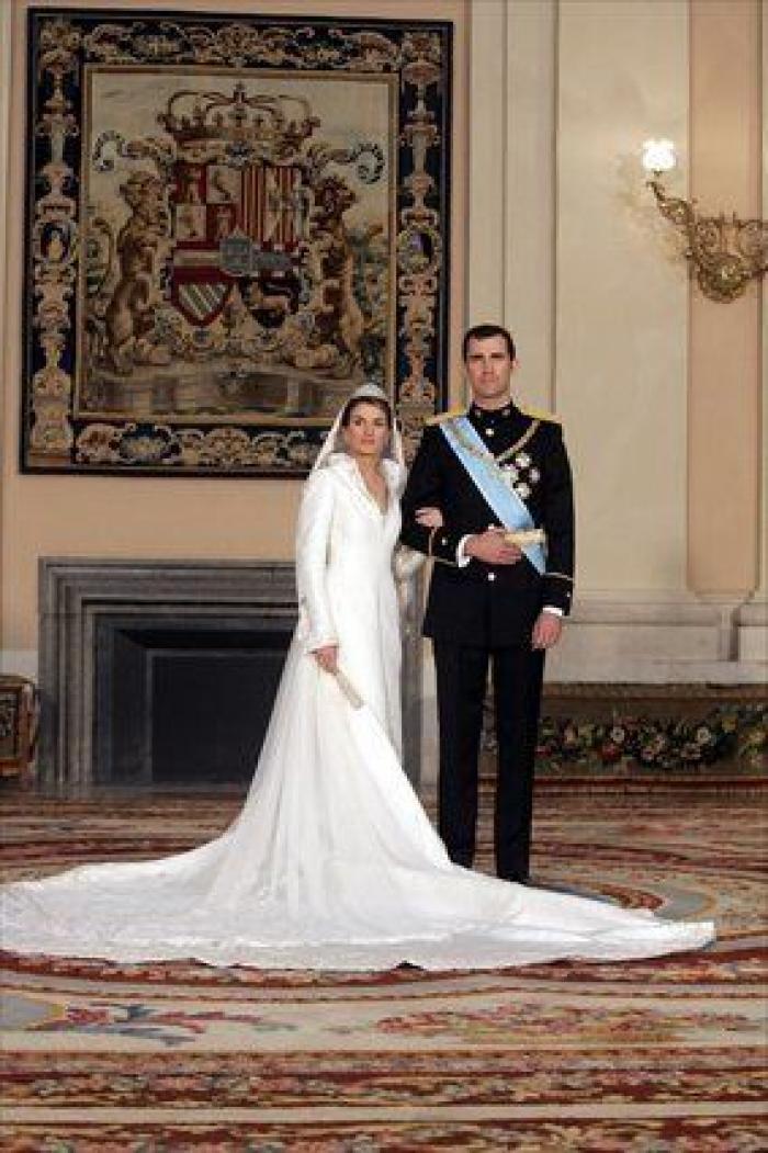El diseño más famoso de Pertegaz: el vestido de boda de Letizia Ortiz (FOTOS)
