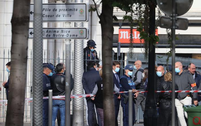 Cuatro muertos tras un doble atentado en Niza y Aviñón