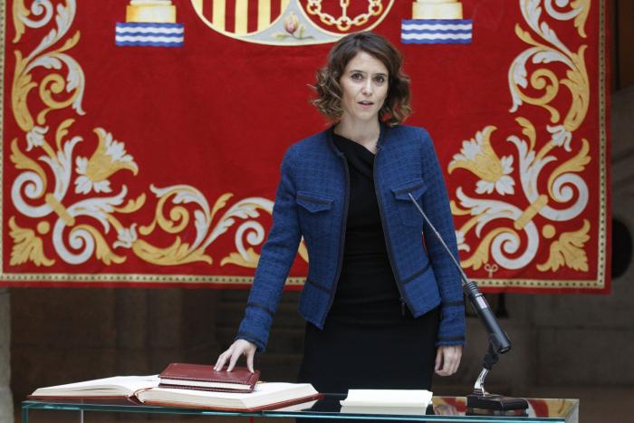 Los problemas que rodean a Díaz Ayuso a menos de una semana de ser presidenta de Madrid