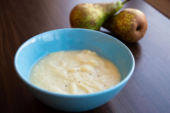 Recetas fáciles: ensalada de patatas y espinacas con salsa de yogur