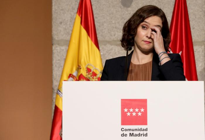 Un político de Podemos destroza las declaraciones de Ayuso con cuatro fotos