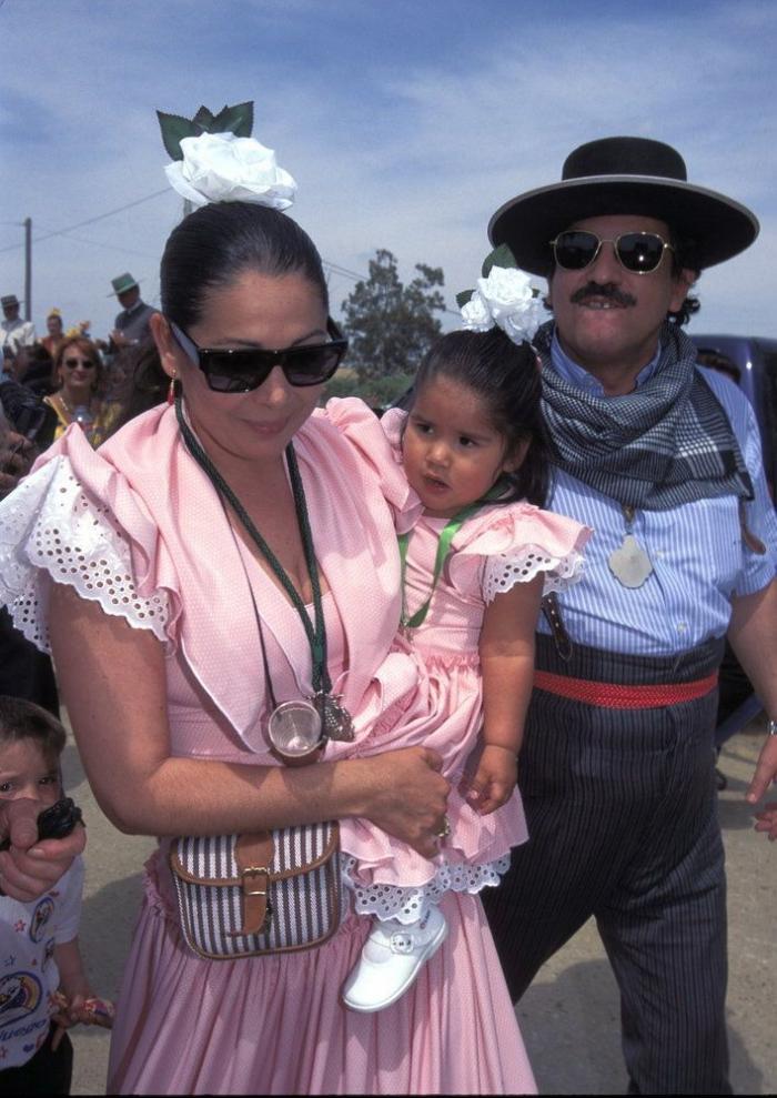 Chabelita embarazada: Isabel Pantoja anuncia el embarazo de su hija de 18 años (FOTOS)