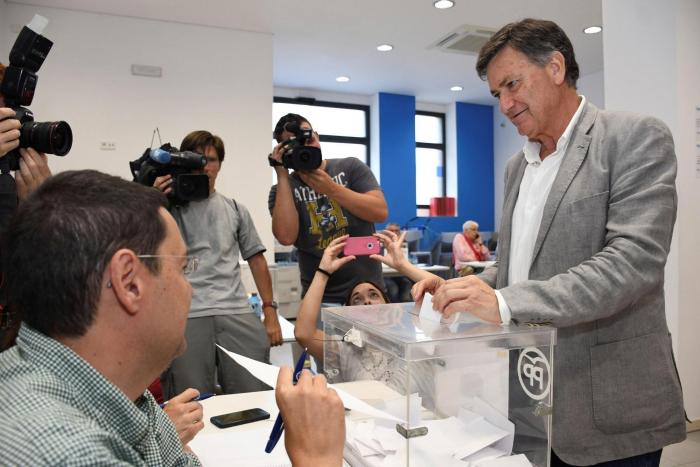 Santamaría: "Hemos perdido tres millones de votos por la corrupción"