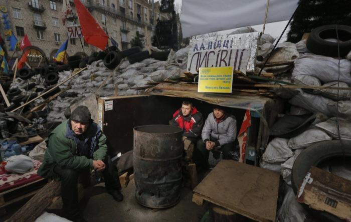 El aeropuerto de Donetsk, reducido a una carcasa calcinada tras meses de bombardeos
