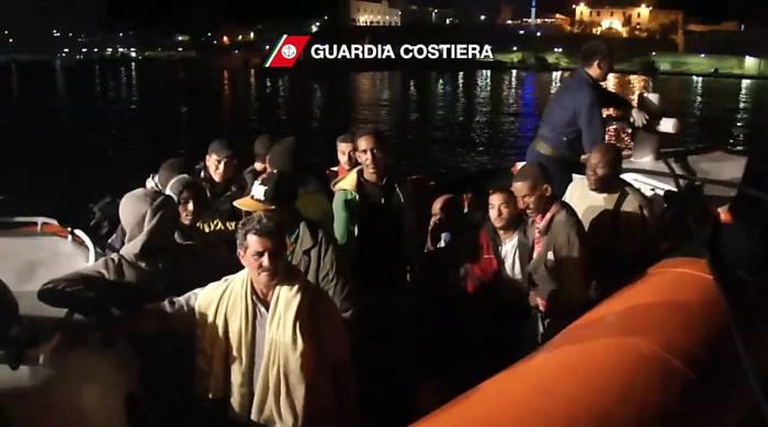 Condenan a 13 años de cárcel a un exalcalde italiano por ayudar a refugiados