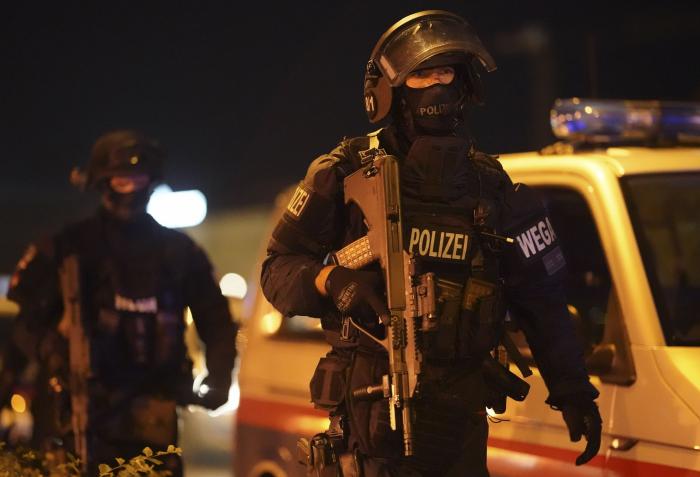 Al menos cuatro muertos en un atentado islamista en Viena