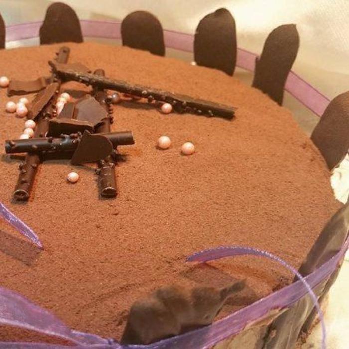 Su madre le hace una tarta por su cumpleaños y le deja un mensaje inolvidable