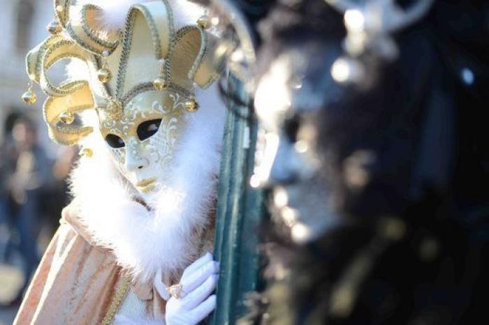¿Inquietantes o bonitas? Las mejores fotos del Carnaval de Venecia 2015