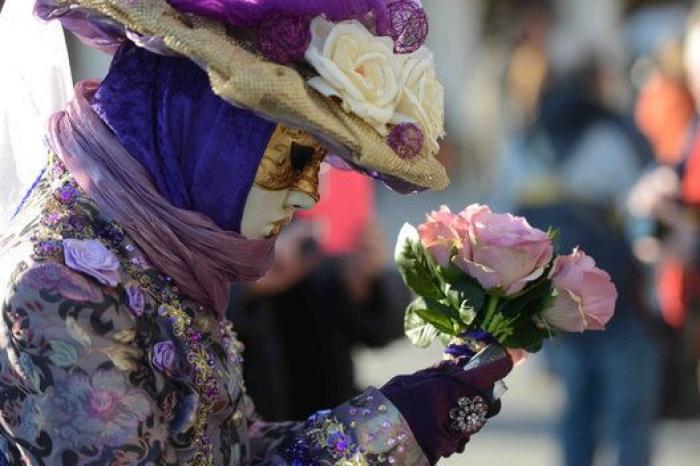 ¿Inquietantes o bonitas? Las mejores fotos del Carnaval de Venecia 2015