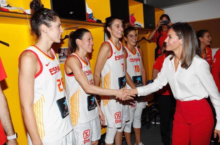 La selección femenina de baloncesto gana el Eurobasket al arrollar a Francia en la final (86-66)