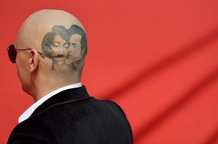 James Franco luce cabeza rapada y presenta película en Venecia (FOTOS)