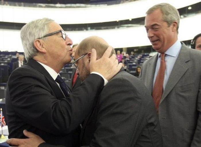 Juncker se despide pidiendo "luchar contra los nacionalismos estúpidos"