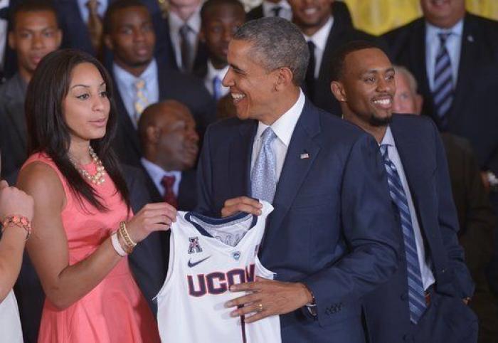 El intercambio de mensajes íntimos entre Barack y Michelle que bate récords en redes