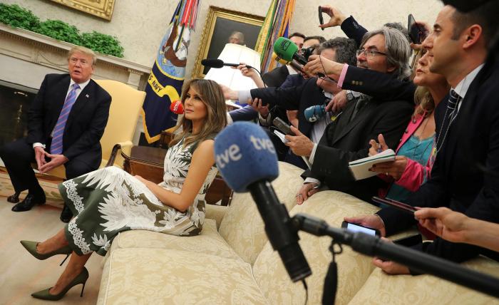 Trump muestra su deseo de ir a España al recibir al rey en la Casa Blanca